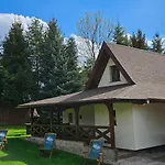 Pod Swierkami & Jacuzzi Vakantiehuis