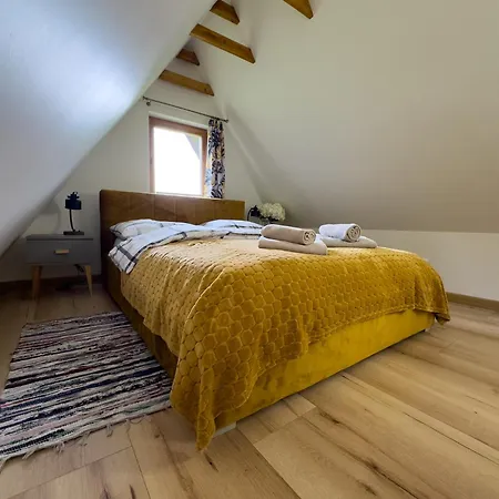 Pod Swierkami & Jacuzzi * Еленя-Гура