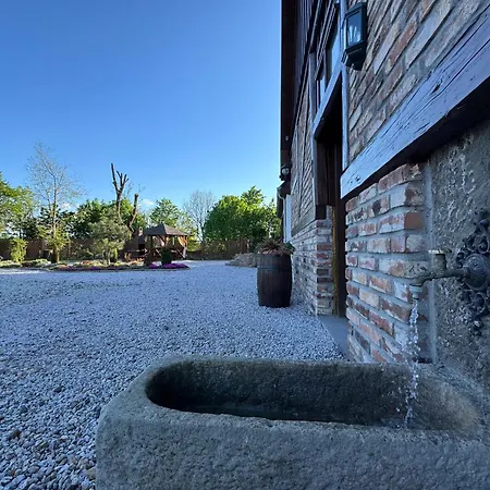 Дом отдыха Pod Swierkami & Jacuzzi