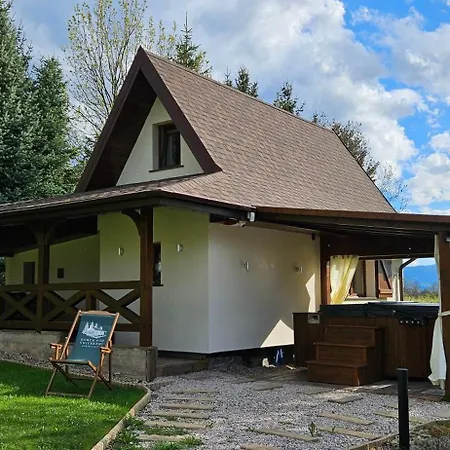 Holiday home Pod Swierkami & Jacuzzi Jelenia Gora