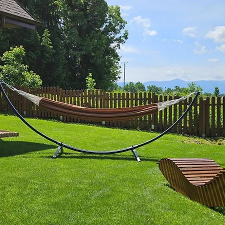 Holiday home Pod Swierkami & Jacuzzi Jelenia Gora