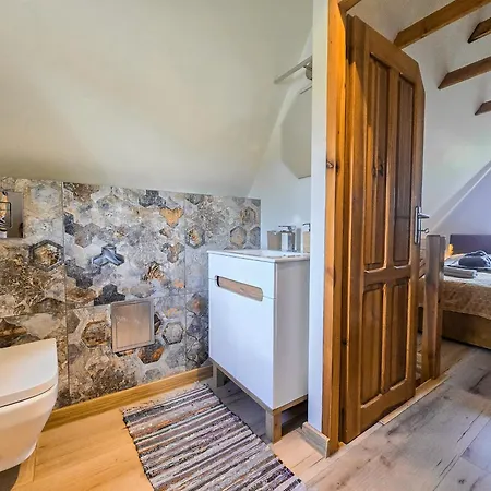 Pod Swierkami & Jacuzzi * Еленя-Гура