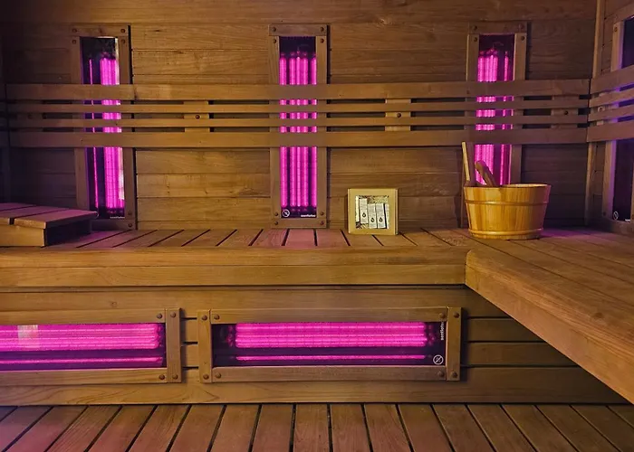 Pod Swierkami & Jacuzzi Дом отдыха *