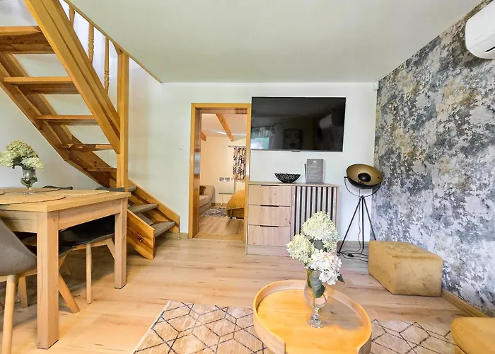 Дом отдыха Pod Swierkami & Jacuzzi