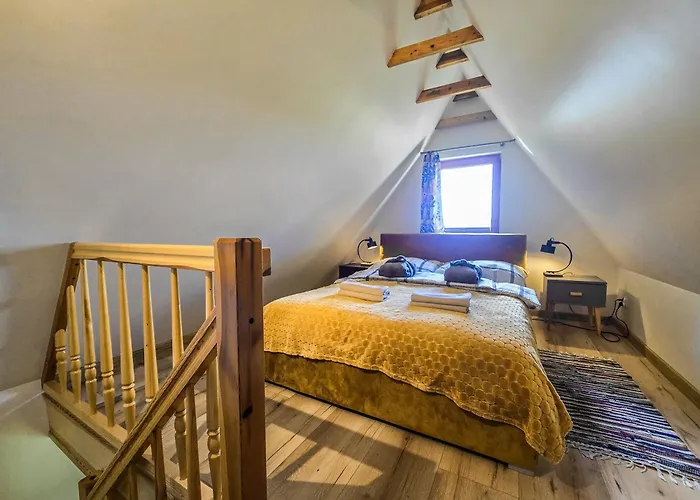 Pod Swierkami & Jacuzzi Дом отдыха