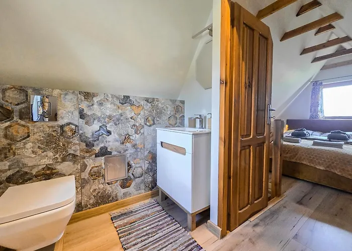 Pod Swierkami & Jacuzzi * Jelenia Góra