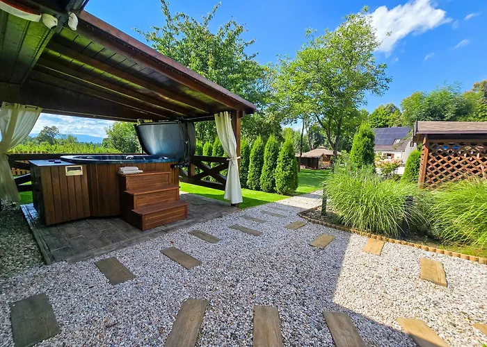 Pod Swierkami & Jacuzzi * Jelenia Góra